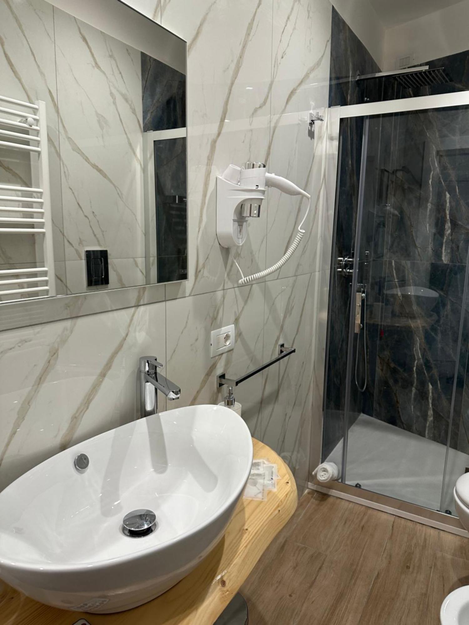 Dante Relais Hotel Napoli Bagian luar foto
