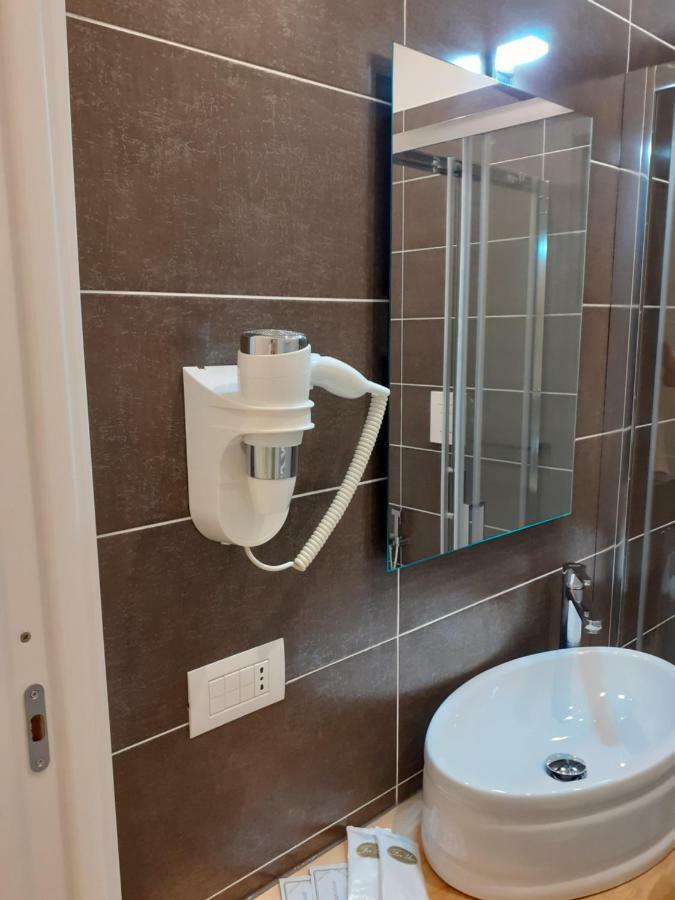 Dante Relais Hotel Napoli Bagian luar foto