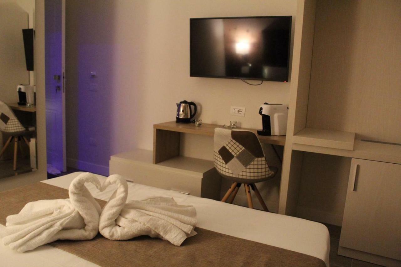 Dante Relais Hotel Napoli Bagian luar foto